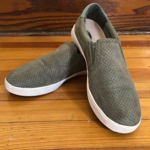 Green Suede Dr. Scholl’s BE FREE shoes size 8.5